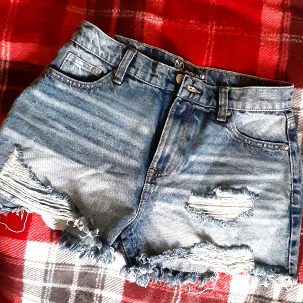 Distressed shorts